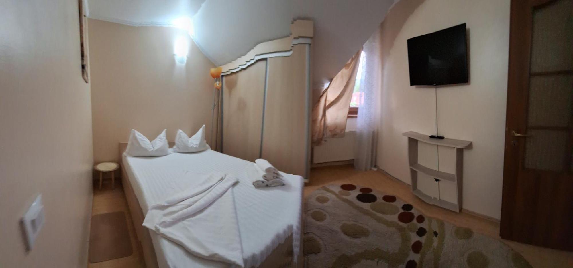 Casa Delia Hotel Călimăneşti Exterior foto