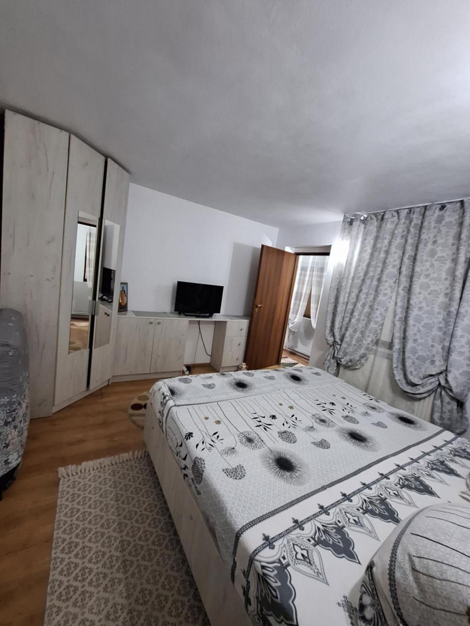 Casa Delia Hotel Călimăneşti Exterior foto
