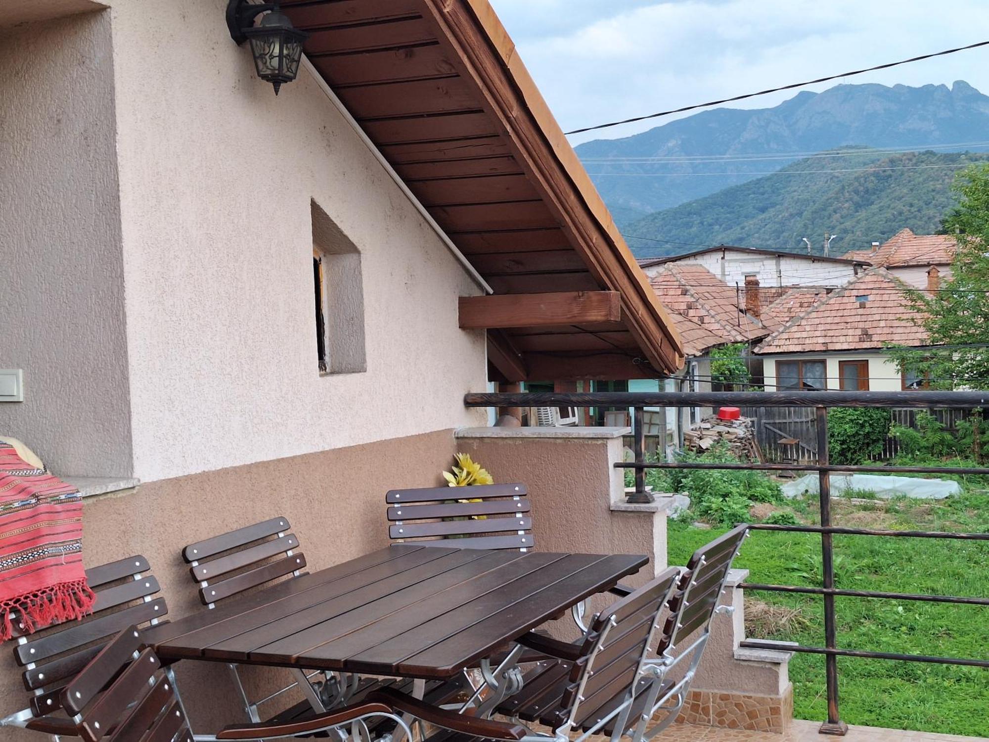 Casa Delia Hotel Călimăneşti Exterior foto
